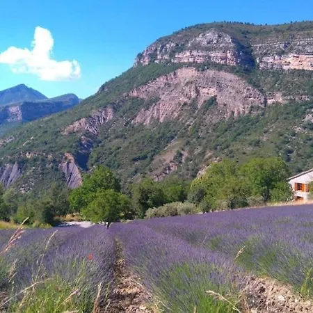 Entre Terre Et Ciel Bed & Breakfast