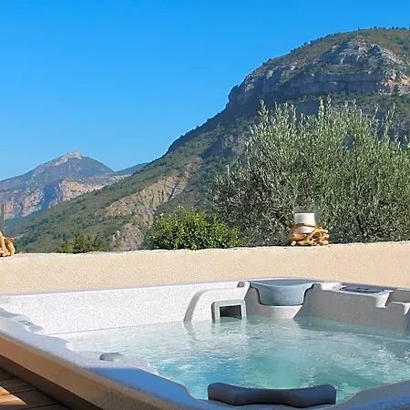 Entre Terre Et Ciel Bed & Breakfast Rémuzat